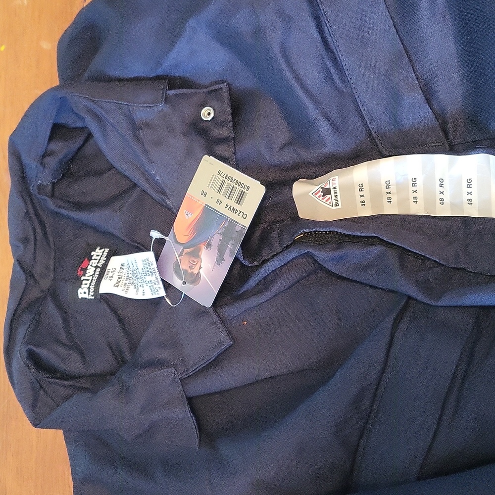 Bulwark Protective Apparel size 48 Flame Resistent Coverall suit Full Body